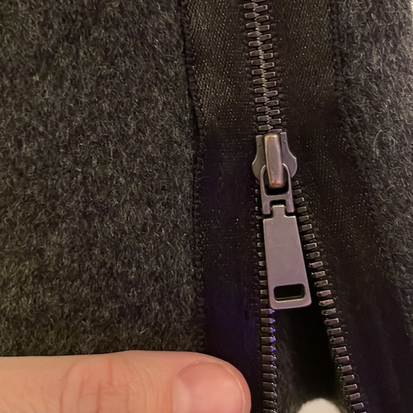 Gorgeous women’s 100% wool Elie Tahari winter coat. - Picture 15 of 16